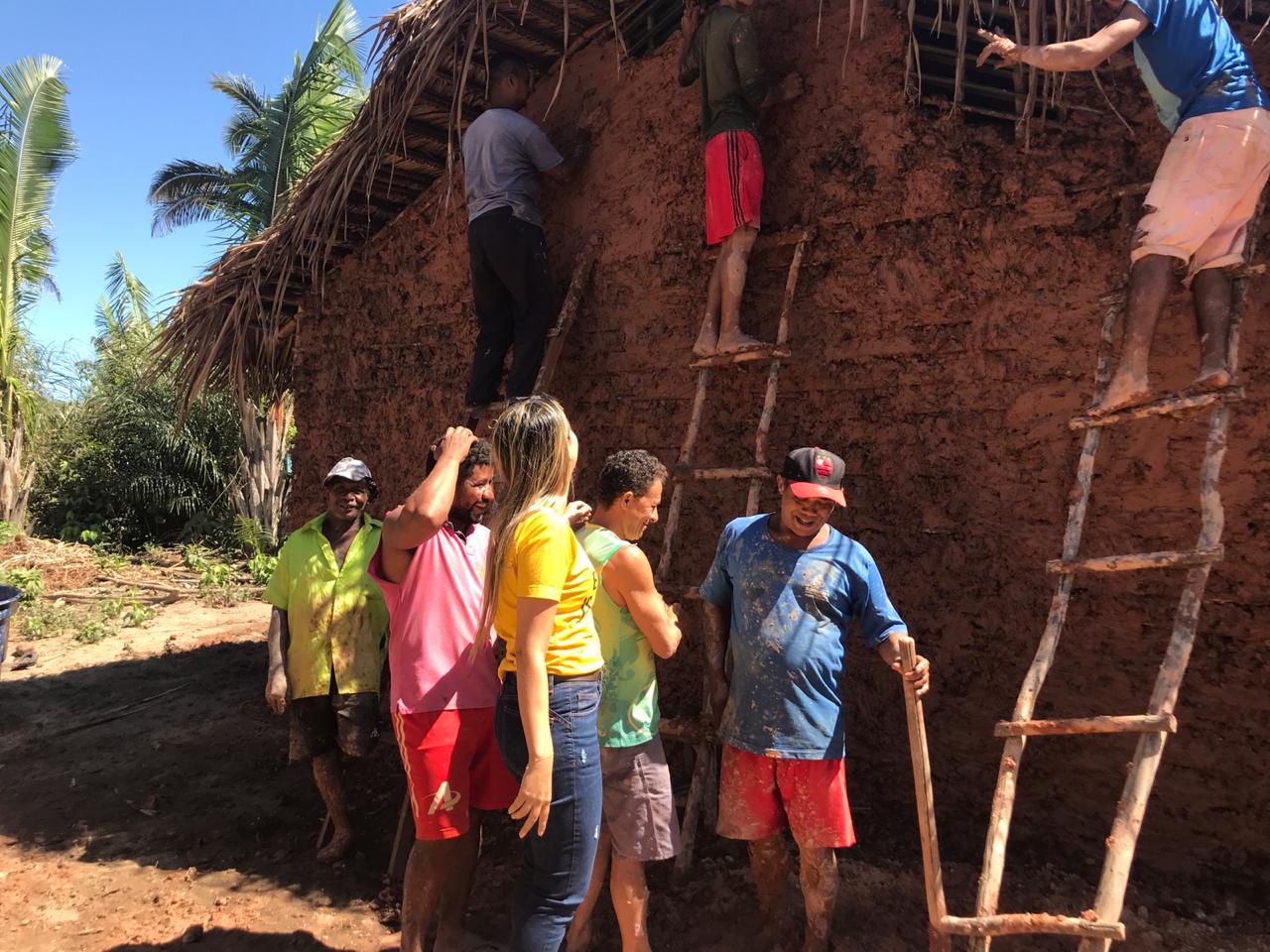 CRISTIANE DO AGAMENON VISITA O POVOADO ROCINHA I