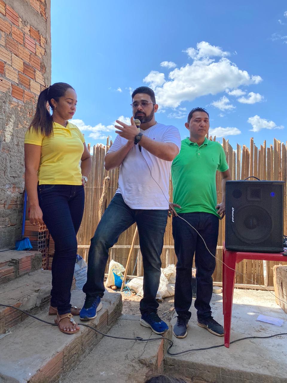 ROSA PERREIRA COMEMORA ANIVERSÁRIO AO LADO DE FAMILIARES, AMIGOS E POLÍTICOS