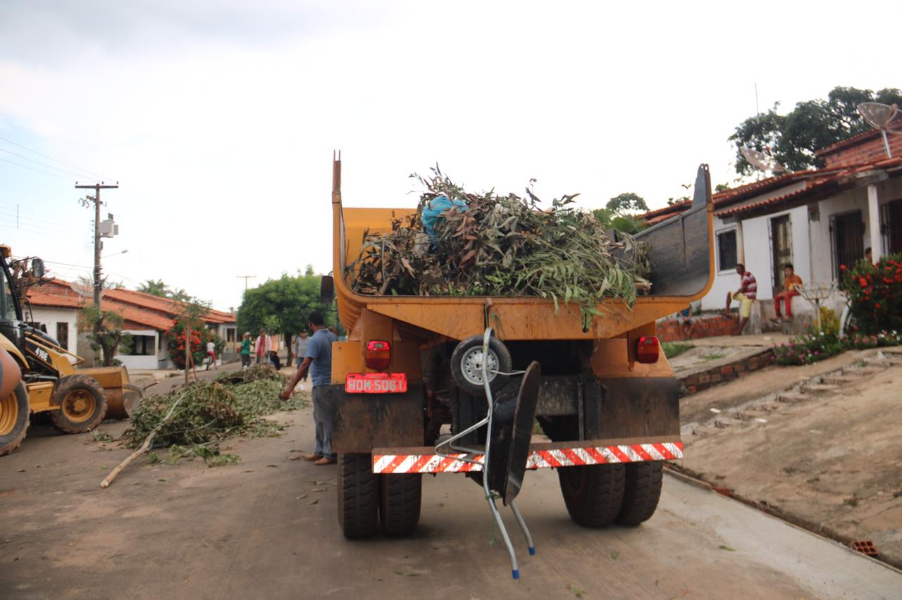 Prefeitura de Peritoró realiza mutirão para recuperação de vias e espaços públicos