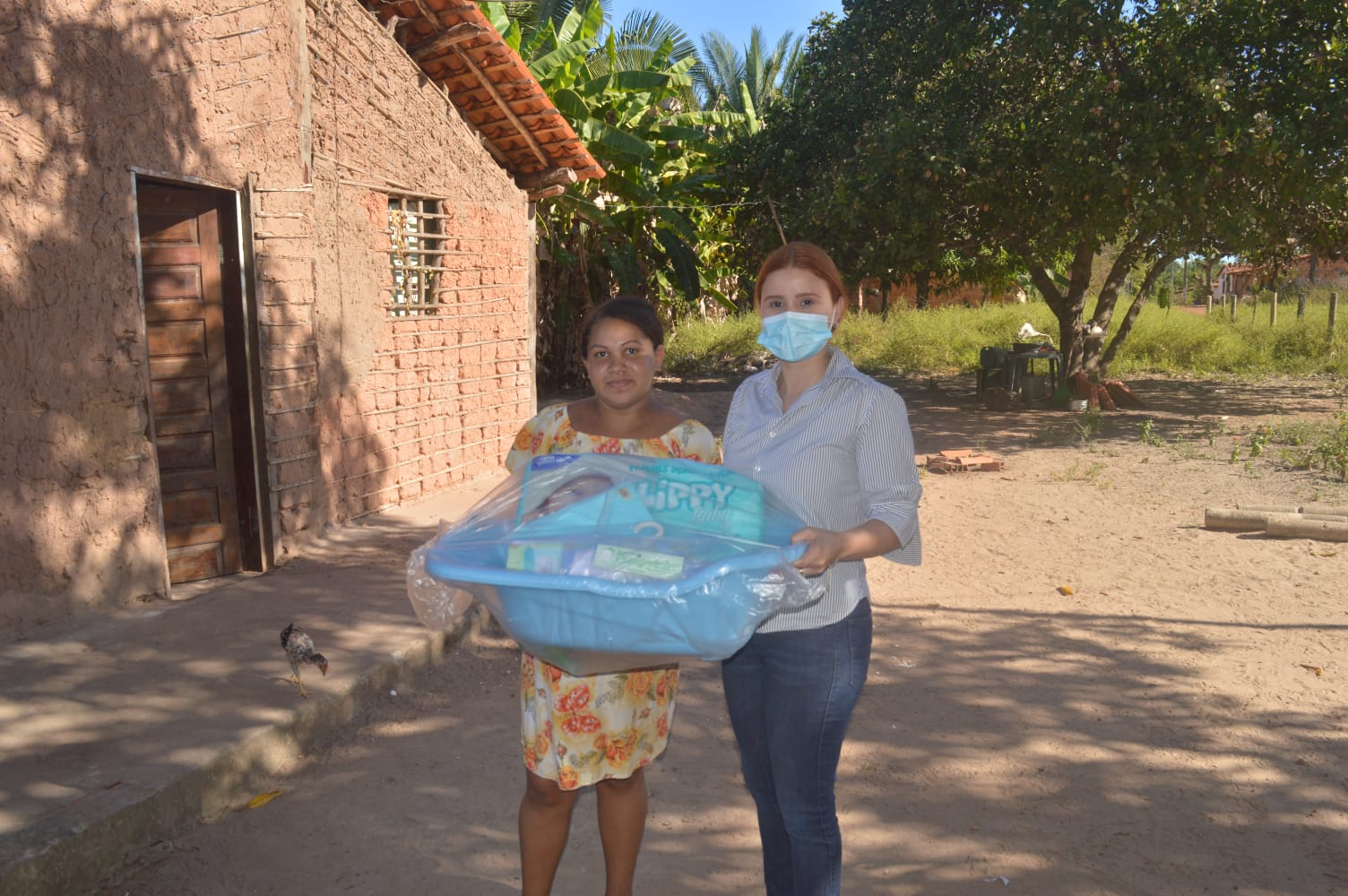 A vereadora do município de Peritoró Vanessa Murad, fez uma ação solidária na tarde da última terça-feira (03), a parlamentar fez a doação de enxovais para futuras mamães nos povoados Barro e Piranha.